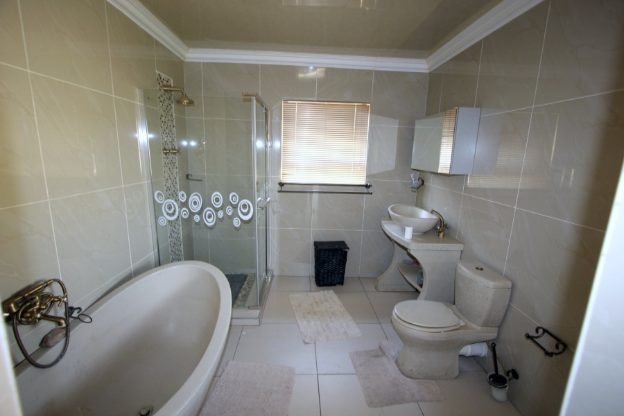 4 Bedroom Property for Sale in Riebeeckstad Free State